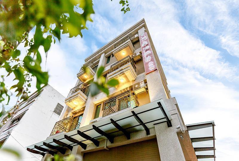 幸福加油站電梯民宿 -近東大門夜市 Hualien Dış mekan fotoğraf